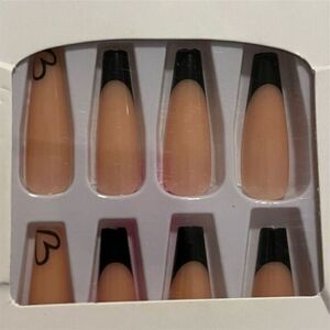 💜24pcs Press-On Nails Medium Coffin French‎ Tips Black Design Heart Full Cover